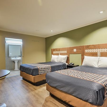 Budgetel Inn And Suites 롤리 외부 사진