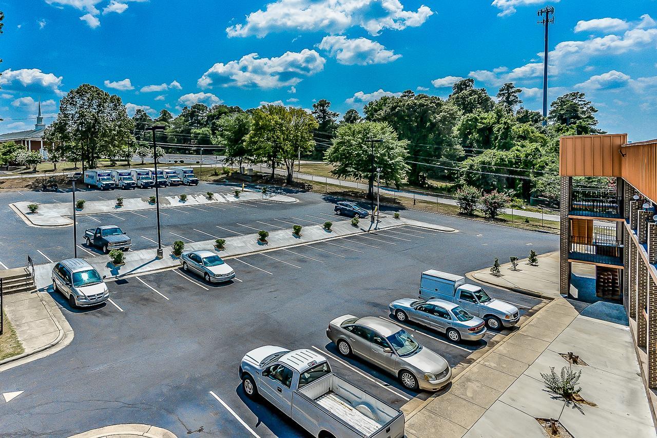 Budgetel Inn And Suites 롤리 외부 사진