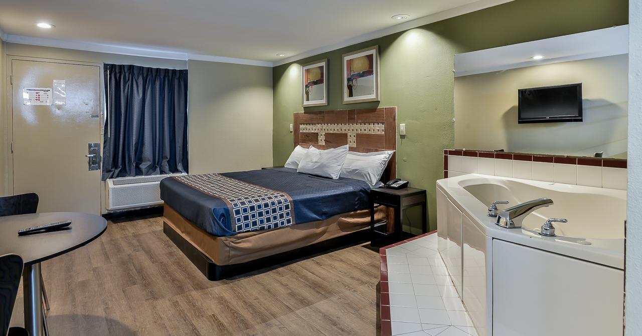 Budgetel Inn And Suites 롤리 외부 사진