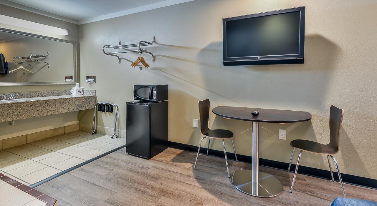 Budgetel Inn And Suites 롤리 외부 사진
