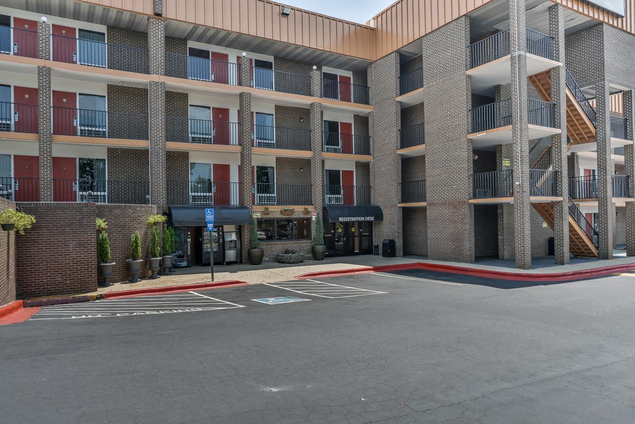Budgetel Inn And Suites 롤리 외부 사진